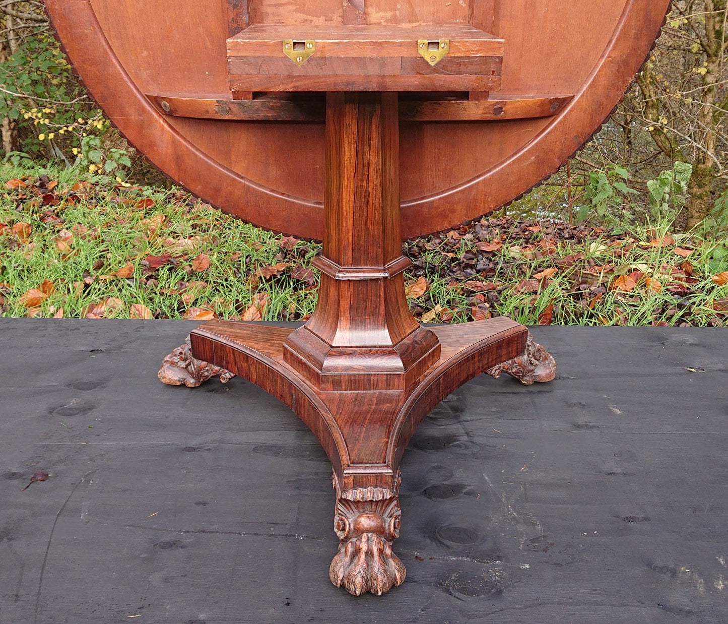 Very Fine Quality Regency Rosewood Centre Table