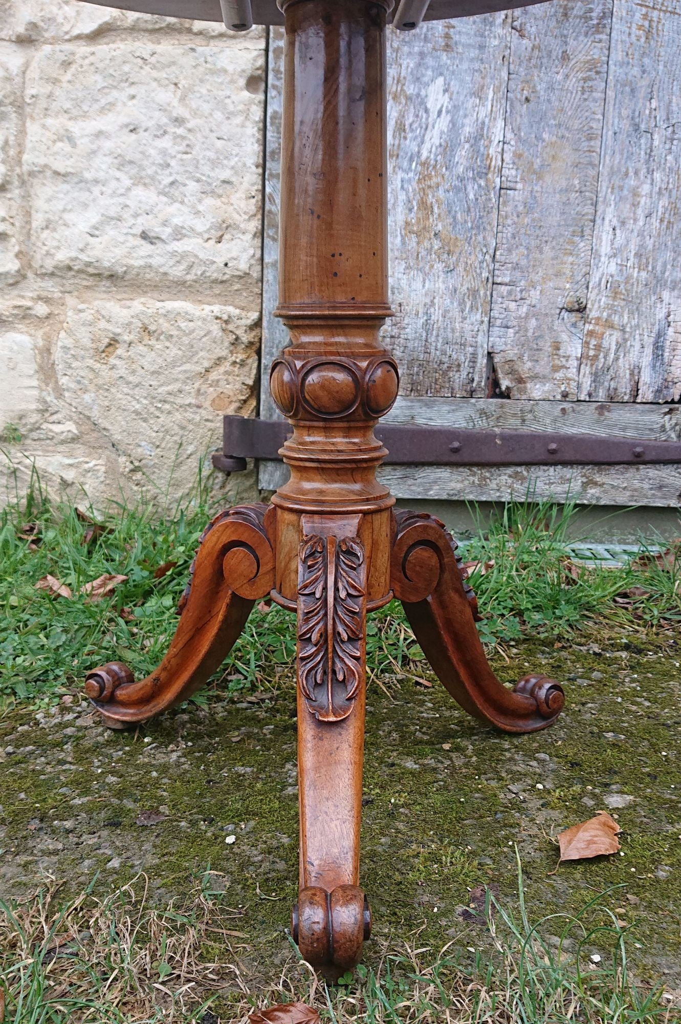 Very Fine Quality 19th Century Amboyna Tripod Wine Table