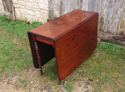 Early 19th Century Mahogany Folding Dining Table