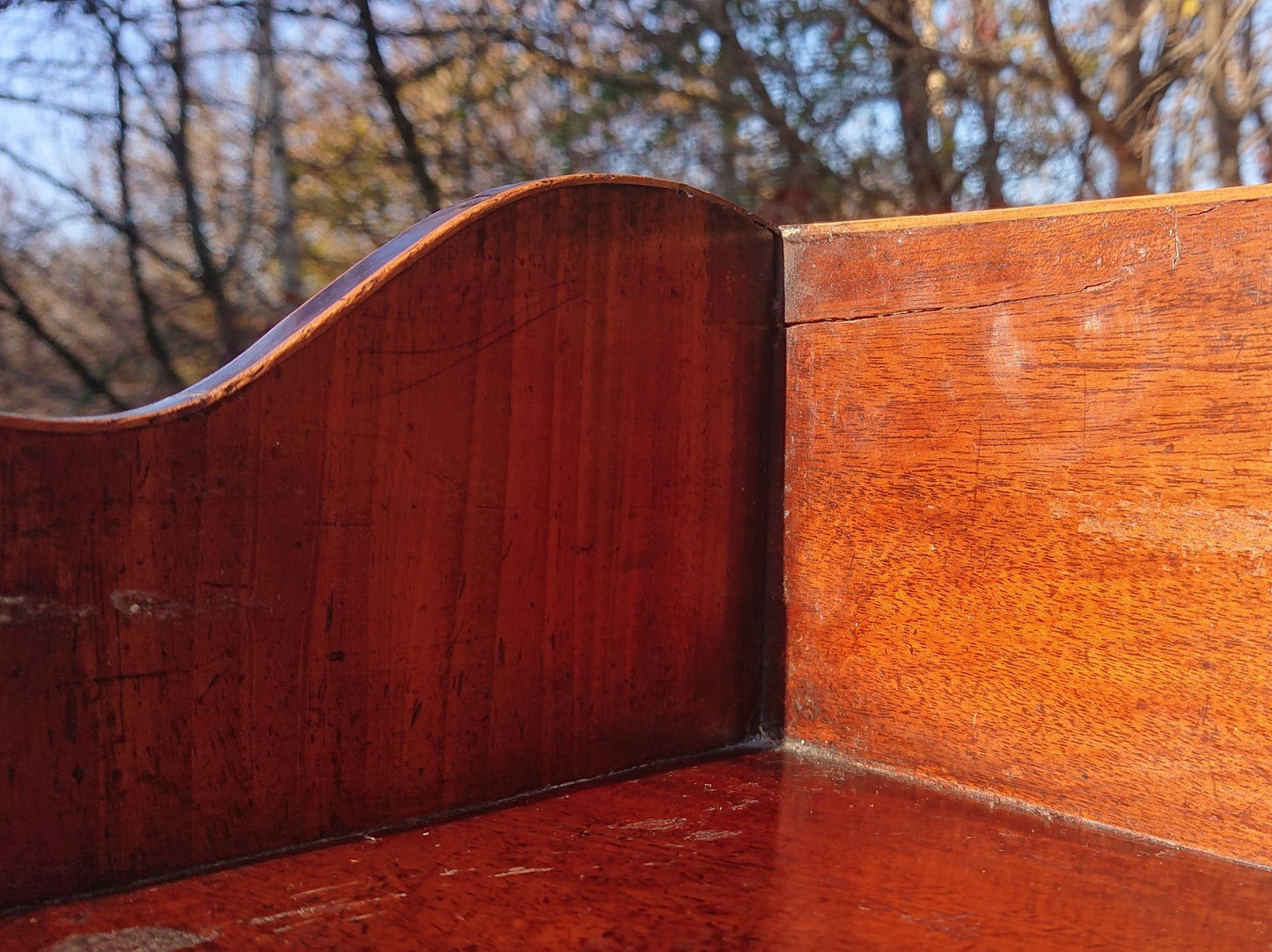 Early 19th Century Regency Waterfall Bookcase Made Of Solid Mahogany With Contrast Cross Banding And Boxwood Stringing