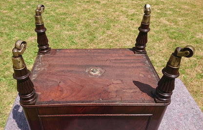 Early 19th Century Regency Mahogany Wine Cooler Cellarette attributed to Gillows of Lancaster and London