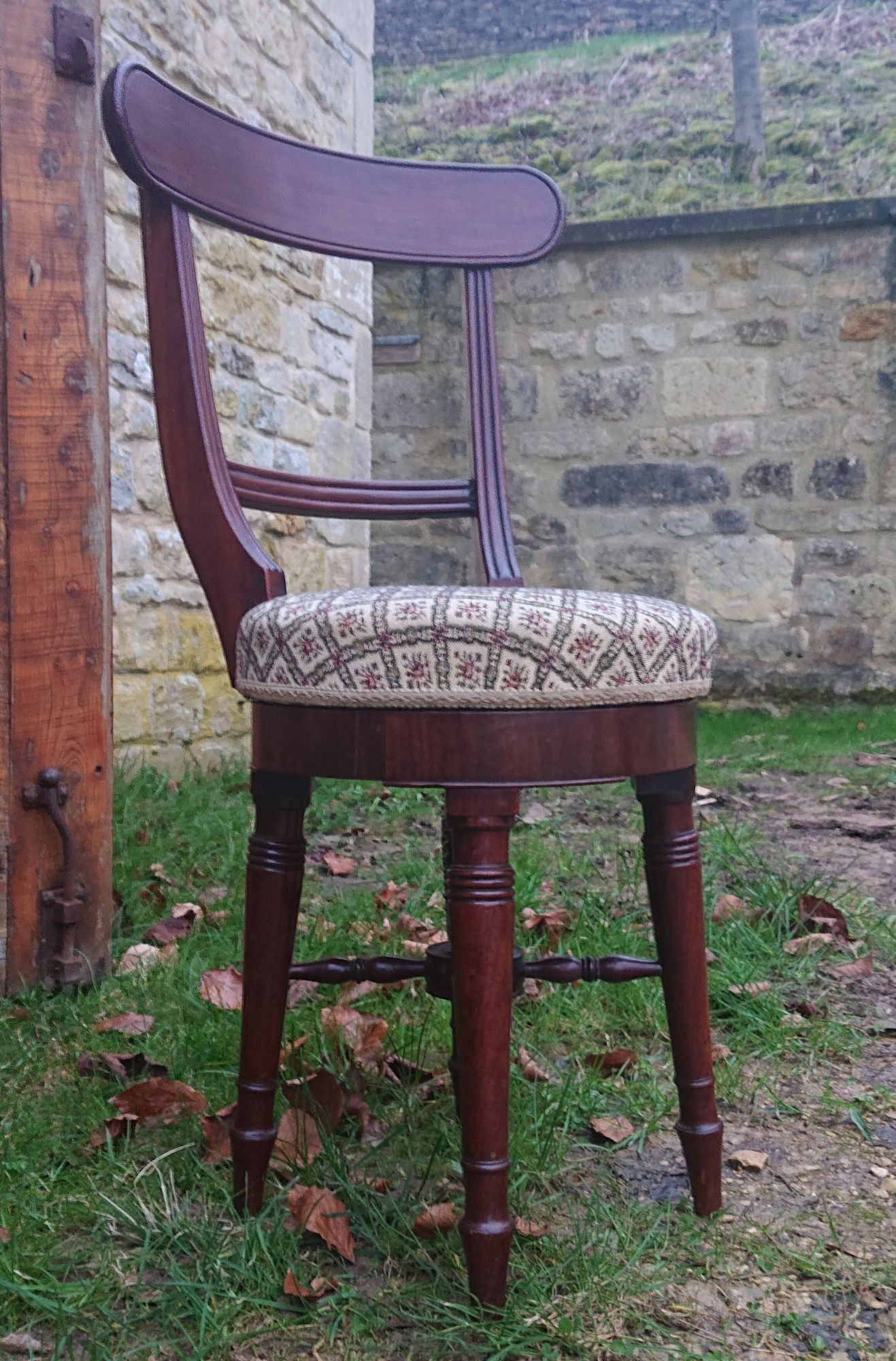 Early 19th Century Antique Height Adjustable Music Chair