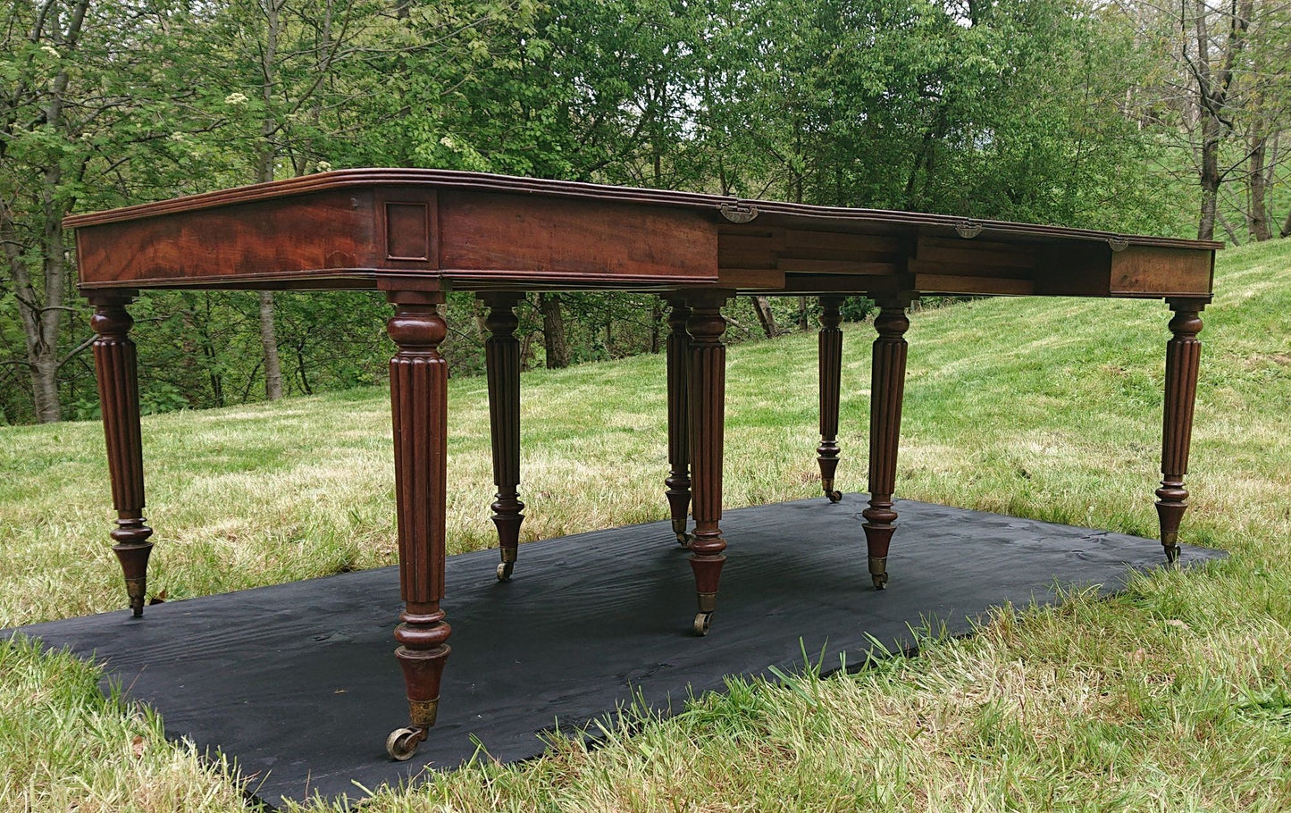 Regency Mahogany Antique Dining Table by Gillows of Lancaster and London