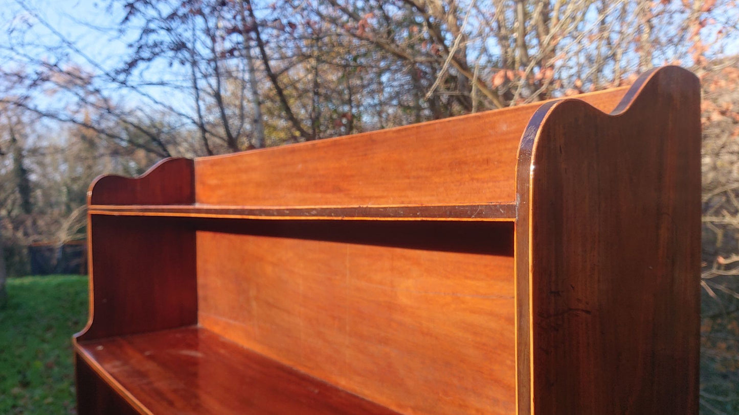 Early 19th Century Regency Waterfall Bookcase Made Of Solid Mahogany With Contrast Cross Banding And Boxwood Stringing