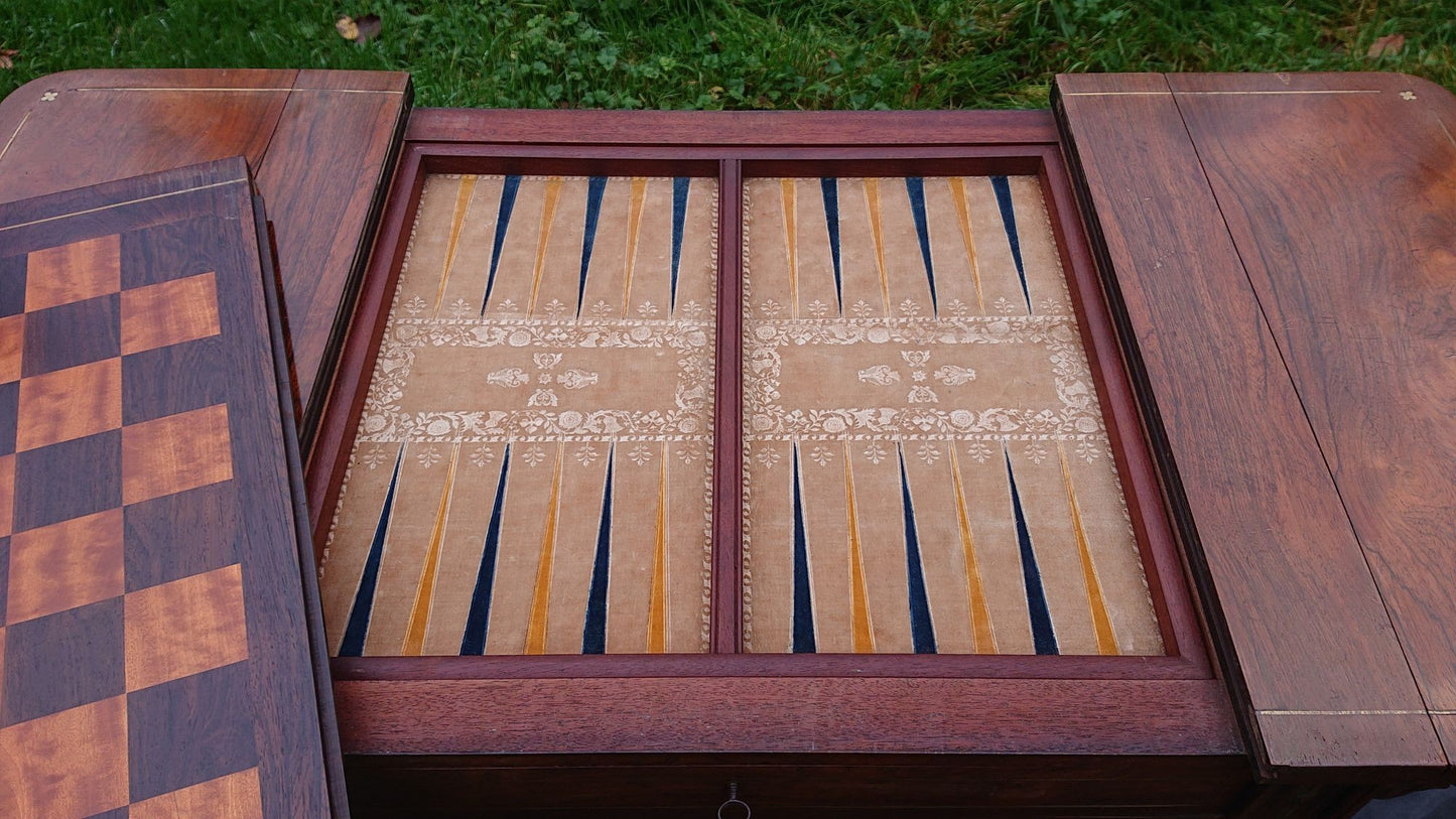 Early 19th Century Regency Games Table with Removable Chess and Backgammon Boards, Attributed to Gillows