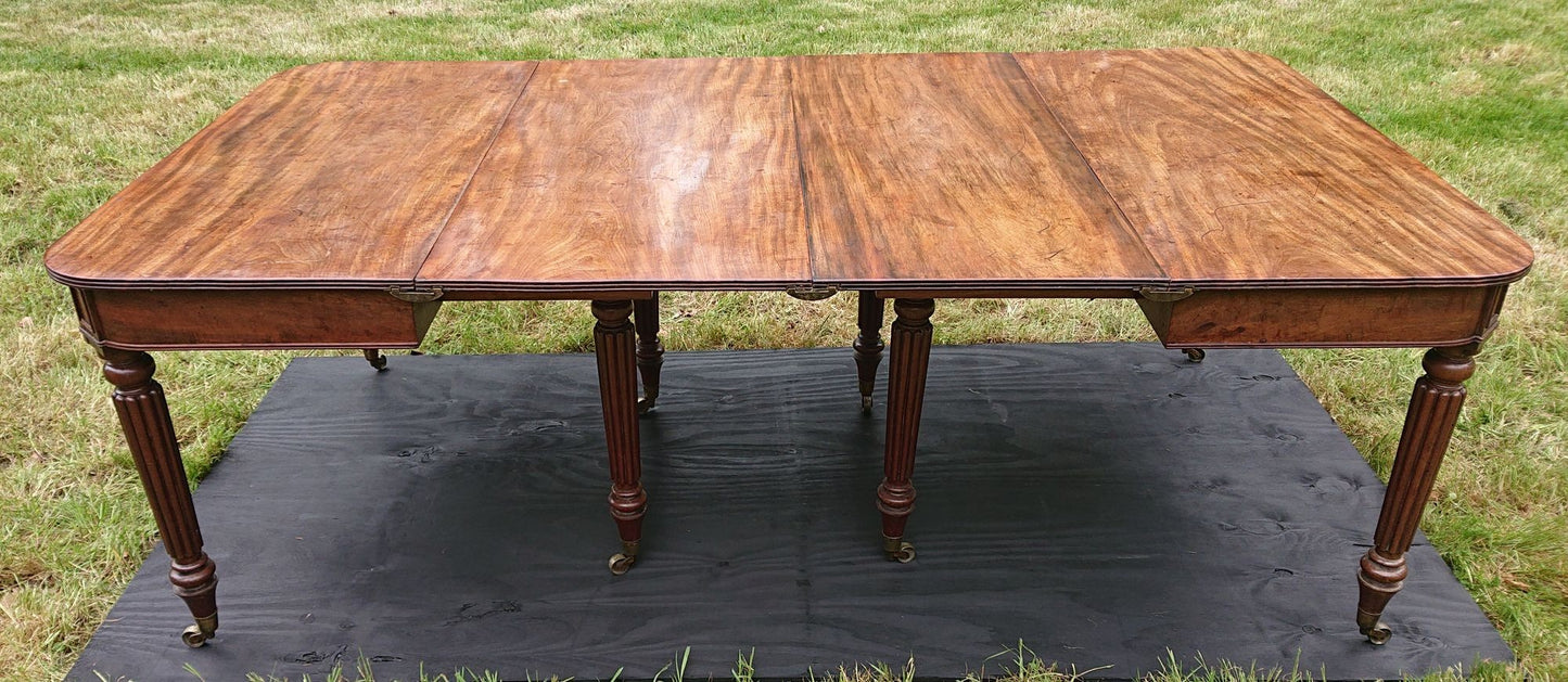 Regency Mahogany Antique Dining Table by Gillows of Lancaster and London