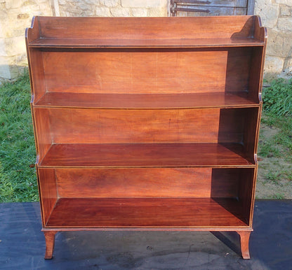 Early 19th Century Regency Waterfall Bookcase Made Of Solid Mahogany With Contrast Cross Banding And Boxwood Stringing