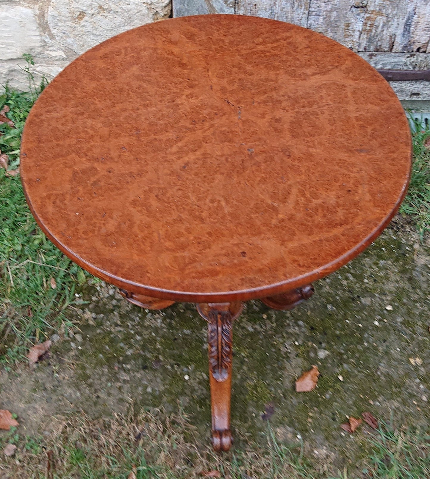 Very Fine Quality 19th Century Amboyna Tripod Wine Table