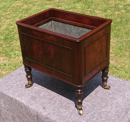 Early 19th Century Regency Mahogany Wine Cooler Cellarette attributed to Gillows of Lancaster and London